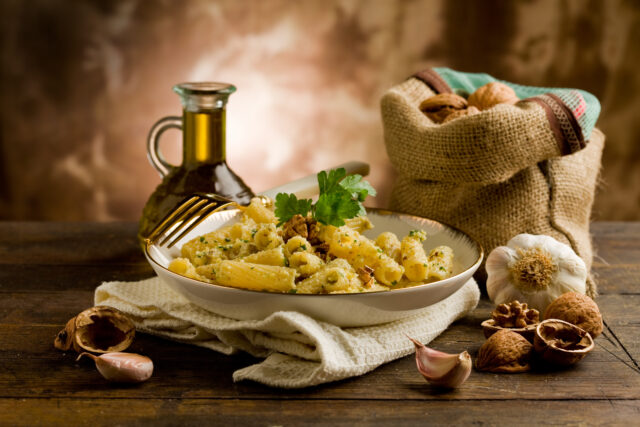 Italian,Regional,Dish,Made,Of,Pasta,With,Walnut,Pesto,On